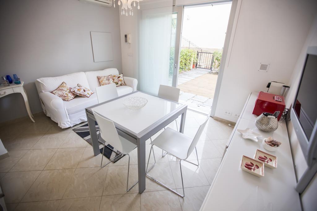 Residence Les Palmiers By Connexion Cannes Room photo